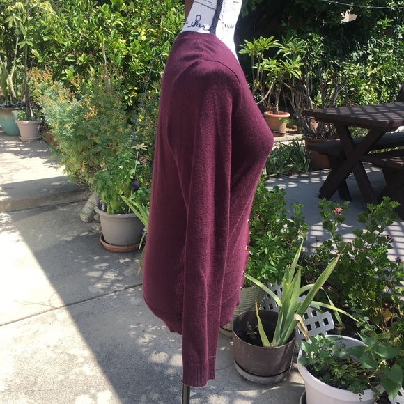 BNWT NY&Co Jeweled V-Neck Chelsea Cardigan - Picture 2 of 7